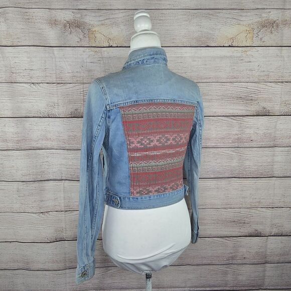 American Eagle Western Aztec Boho Embroidered Jean Light Wash Denim Jacket Med - Picture 3 of 8